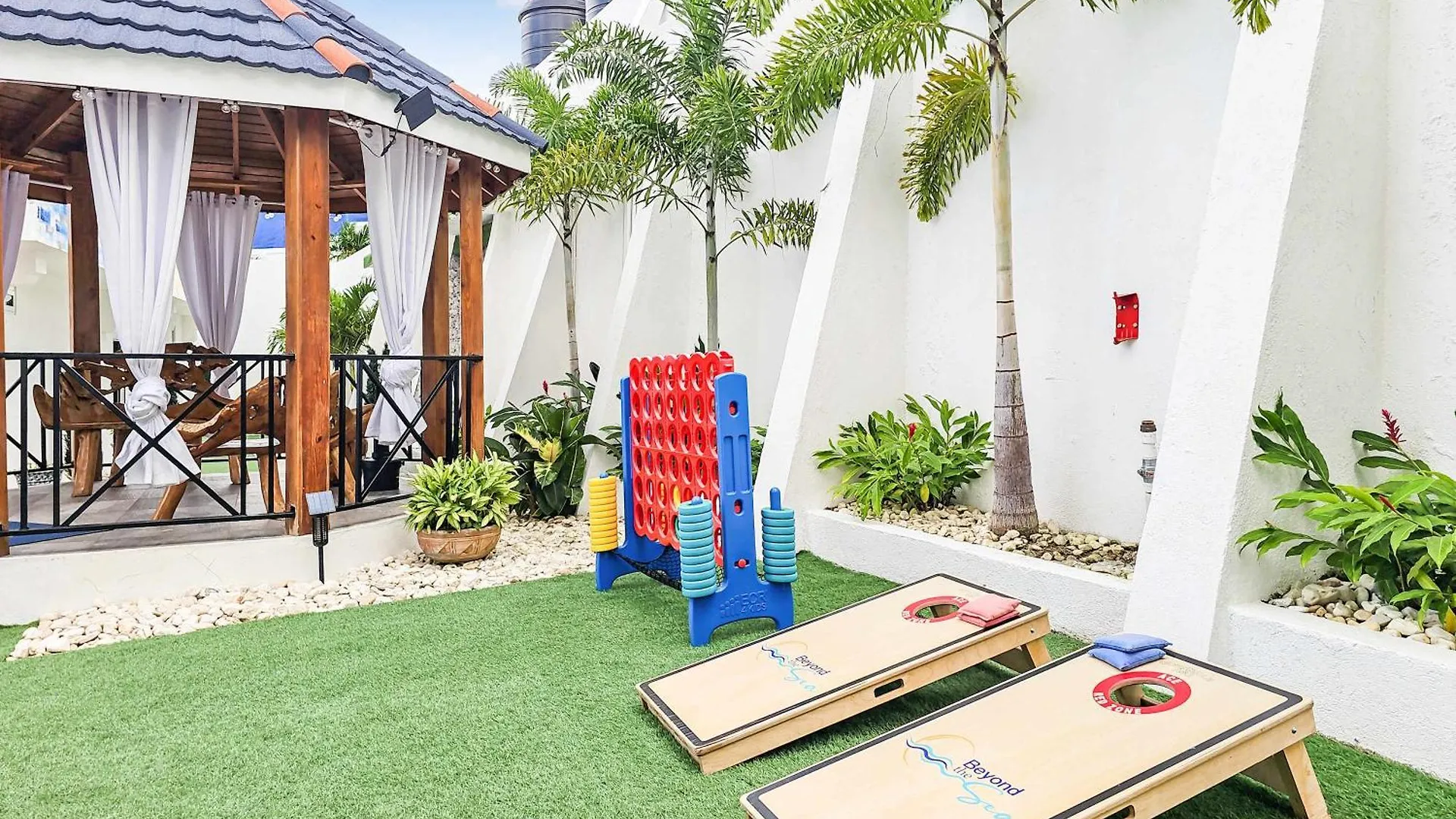 Hospitality Expert Bts 5 - Pool Beach & Bar 몬테고 베이 0*,