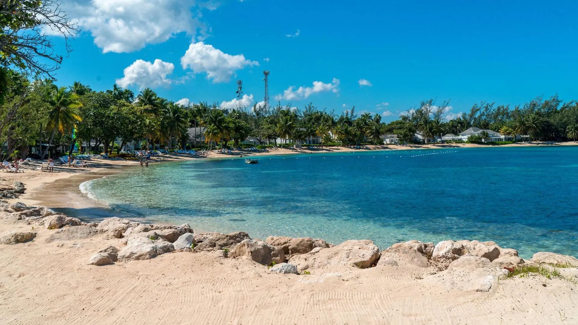 Hospitality Expert Bts 5 - Pool Beach & Bar Montego Bay Han/Misafirhane
