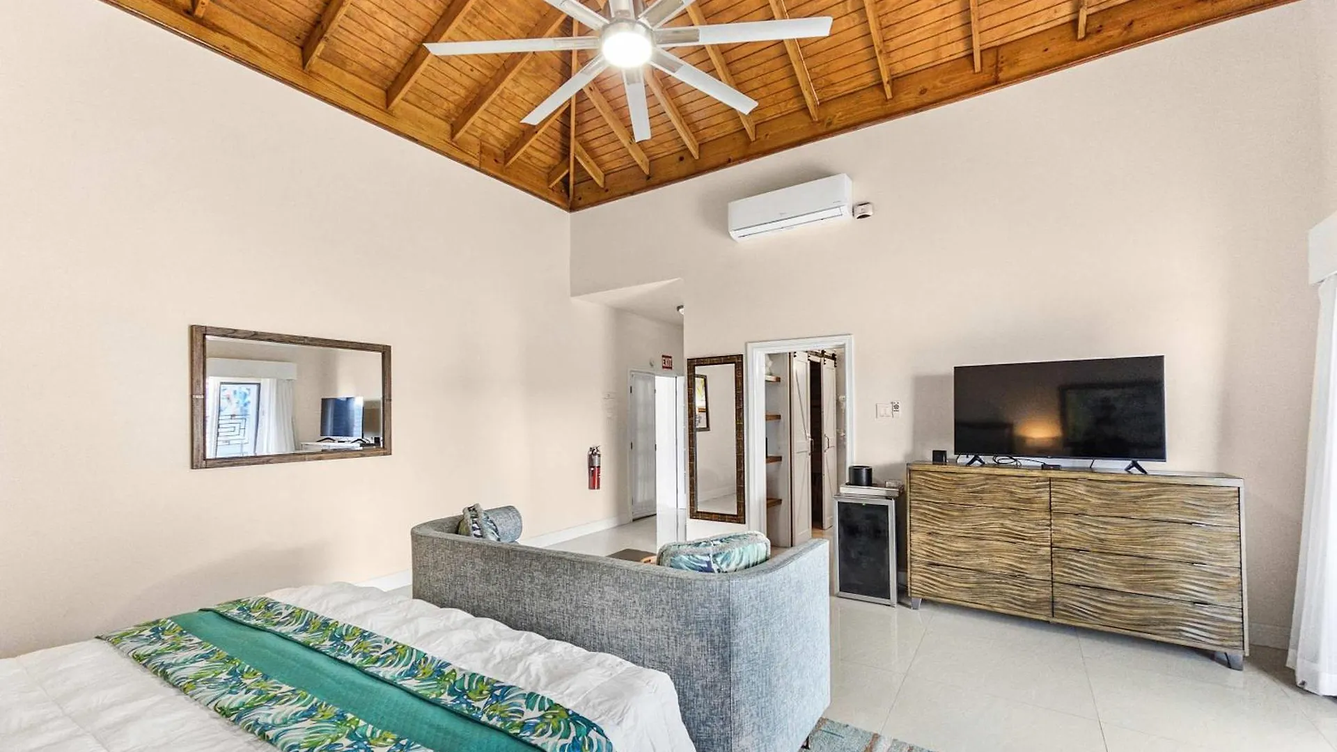 Han/Misafirhane Hospitality Expert Bts 5 - Pool Beach & Bar Montego Bay